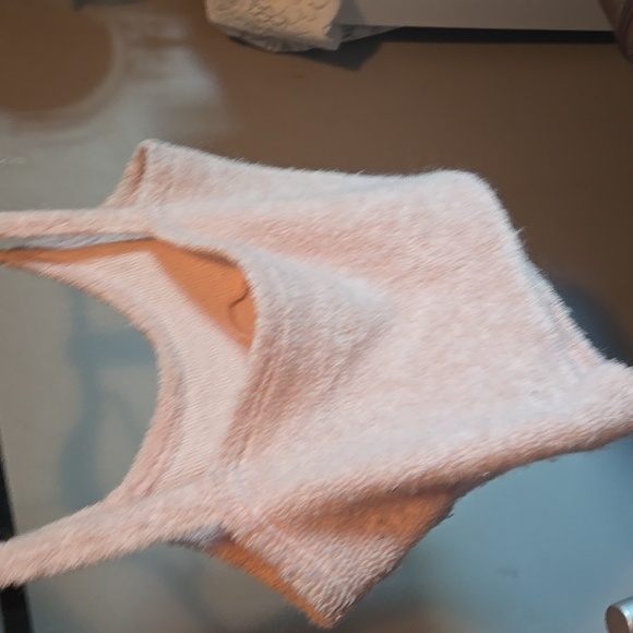 Stylenanda 3ce pink fuzzy knitted tank top - Picture 6 of 8